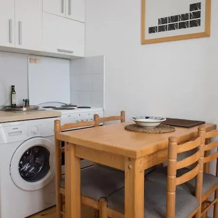 Whit A Balcony And Free Parking Space Apartment Novi Sad
